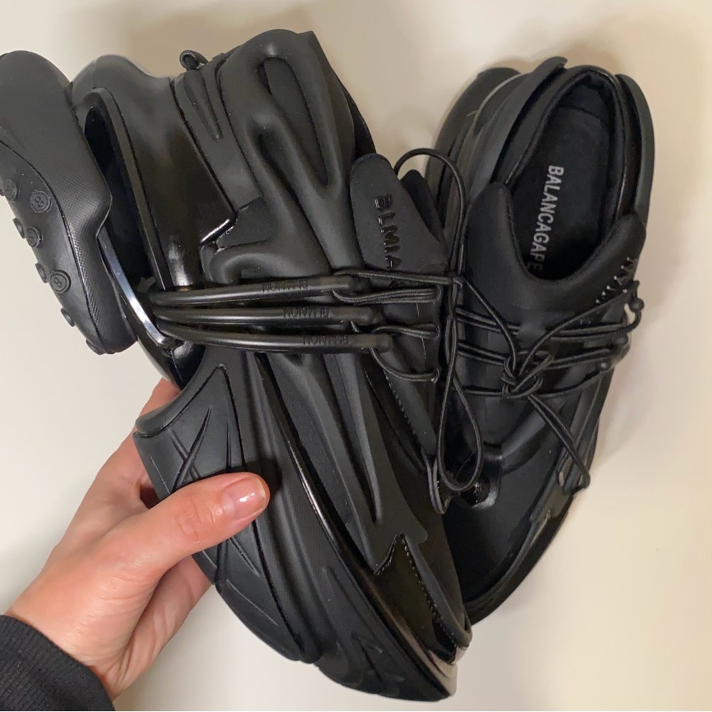 Amazing shoes on creative platform